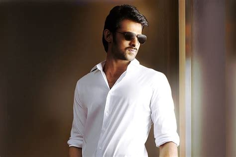 actor prabhas height in feet